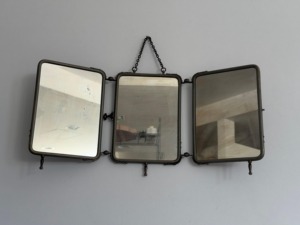 Miroir sur pied vintage à trois volets avec cadre métallique, design traditionnel décoratif, réflexion double face - Product Image 4