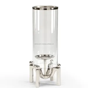 Porte-bougie décoratif de luxe pour la maison, élégant et poli, avec finition métallique lisse par Zahid Exports - Product Image 3