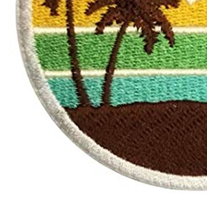 Parches de Fieltro Redondos Bordados a Mano con Logotipo Personalizado de Alta Calidad, Etiquetas Termoadhesivas de Tela, Plazo de Entrega de Muestra de 7 Días - Product Image 4