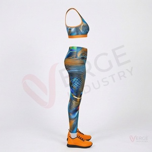 Ensemble 2 pièces de yoga pour femme, bleu marine côtelé, composé d'un crop top à manches longues et d'un short taille haute, avec décolleté carré et bretelles spaghetti - Product Image 3