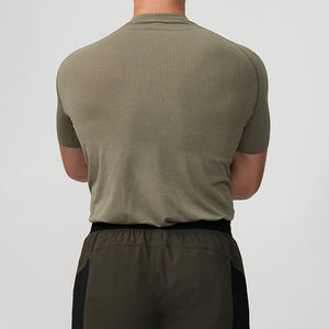 T-shirt de sport pour homme, noir, manches longues, col rond, coupe ajustée, séchage rapide, léger, tricoté, compression, couleur unie, polyester, athlétique - Product Image 2