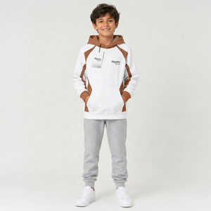 Sudadera con capucha para niños de calidad premium con tela acogedora, estilo elegante y construcción duradera para aventuras diarias y actividades al aire libre. - Product Image 4