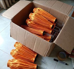 Farol de Seda Vietnamita Color Naranja, Hecho a Mano, Decoración Luminosa de Tela de Seda para Festivales, Bodas y Fiestas, Decoración Colgante - Product Image 6