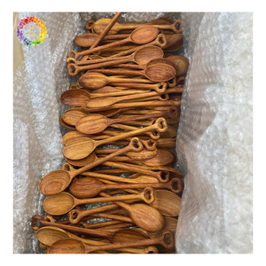 Ensemble de cuillères en bois en forme de cœur faites à la main pour la décoration de la cuisine, cuillères en bois durables et écologiques sculptées à la main de style zen asiatique - Product Image 4