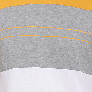 Camisetas de hombre a la moda con tela premium, corte elegante y tacto cómodo para looks urbanos y casuales. - Product Image 6