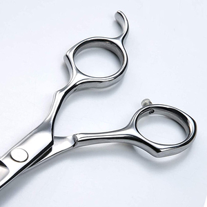 Tijeras Profesionales para Peinar el Cabello, Tijeras de Peluquería de Acero Inoxidable para Uso en Salón, Hoja Afilada, Diseño Ergonómico de Mango - Product Image 3