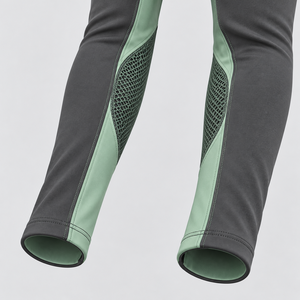 Camisetas térmicas para montar a caballo diseñadas con tela interior suave, que brindan comodidad elástica y calor confiable para montar en climas más fríos. - Product Image 5