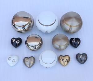 Urnas de Cremación para Mascotas de Latón de Primera Calidad, Modelo Odyssey Paw, Urna para Cenizas de Mascotas con Grabado de Huella, Acabado Brillante en Níquel, para Almacenamiento de Cenizas - Product Image 4