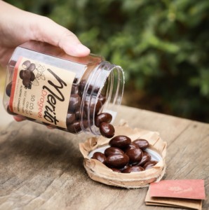 Dragées enrobées de chocolat noir à l'orange, cannelle et amande, collation au chocolat noir pour la vente en gros dans un coffret cadeau personnalisé - Product Image 5