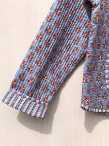 Nueva Chaqueta Reversible Acolchada de Algodón Tejido Transpirable con Estampado a Rayas y Estampado a Mano, Ideal para Fiestas, Regalo para Mujer, Venta al por Mayor - Product Image 4