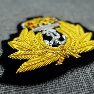 Emblema de metal bordado estilo real británico para gorra, insignia de abrigo de lana estilo naval con corona, pegatina de tela, suministros de costura DIY para ropa - Product Image 5