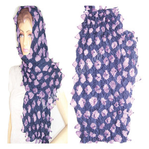 Elegante Pañuelo Étnico de Seda con Estampado Tie-Dye Bandhani, Largo, Lujoso, Tradicional, Suave y Ligero, Accesorio de Moda para Mujer - Product Image 1