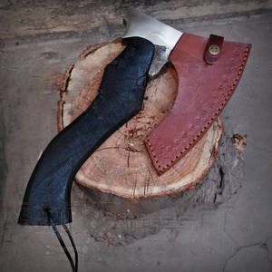 Hacha de Acero al Carbono Hecha a Mano de Alta Calidad, Diseño Superd, Hacha Tomahawk con Mango de Madera y Funda de Cuero, de Última Tendencia - Product Image 4
