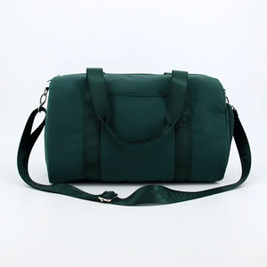 Sac de voyage unisexe en nylon avec fermeture éclair, bandoulière arquée, imperméable, capacité 20-36L, style minimaliste à dos souple - Product Image 2