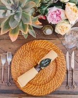 Platos de cargador de boda rústica de Vietnam, venta al por mayor, Jacinto de ratán Natural, suministro de cena a granel, vajilla