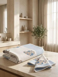 Ensemble de serviettes Jaipuri en coton gaufré (1 bain et 2 essuie-mains) imprimées à la main, séchage rapide, douces, écologiques, pour le bain et les voyages - Product Image 1
