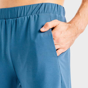 Pantalones cortos de corte relajado para hombre para el verano con diseño de logotipo personalizado con material suave y cómodo / Material moderno a precio económico - Product Image 3
