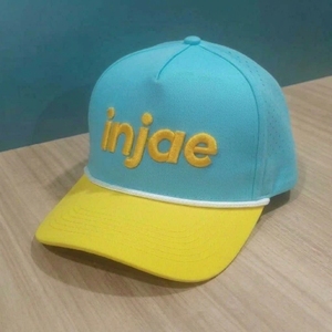 Casquettes de golf personnalisées OEM à 5 panneaux, perforées, découpées au laser, visière pré-courbée, broderie 3D, structurées, ODM, faible MOQ, directement de l'usine - Product Image 2