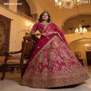 Última Colección de Lehenga Choli de Seda Gadhwal con Bordado, Lentejuelas Zari y Diamantes, Exportador Indio - Product Image 1