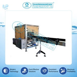 Machine d'étiquetage automatique BOPP à faible coût, fabriquée en Inde, pour l'industrie de l'eau, avec une vitesse maximale de 60 BPM et des performances optimales pour l'étiquetage carré. - Product Image 2