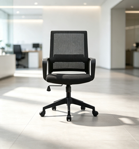 Chaise de bureau ergonomique moderne en maille avec accoudoirs fixes, cadre en plastique, dossier solide, réglage manuel de la hauteur, minimaliste - Product Image 1