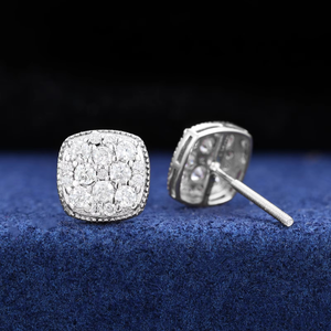 Boucles d'oreilles de luxe personnalisées pour mariage, style Ice Out, avec grappe carrée, en or blanc massif et diamant de laboratoire CVD HPHT, à fermoir à vis - Product Image 3