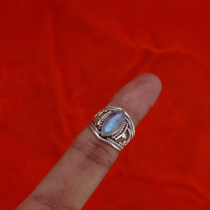 Bague en pierre de lune, argent sterling 925, faite à la main, bijou pour elle - Product Image 4