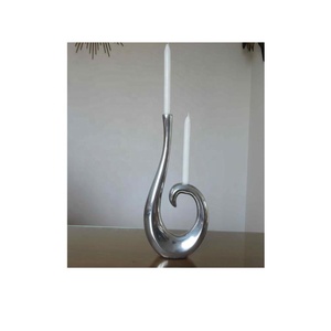 Bougeoir poli de style contemporain fabriqué en Aluminium moulé, porte-bougie - Product Image 6