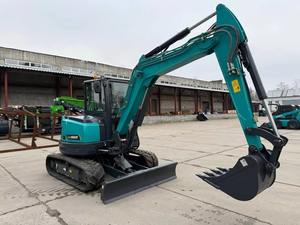 Mini-excavatrice compacte d'occasion de 3000 kg, jaune, avec lame de bouteur avant et chenilles en caoutchouc pour un nivellement résidentiel précis - Product Image 5