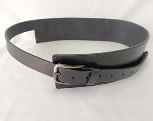 Ceinture en cuir véritable tendance 2026, style formel, durable, avec boucle en alliage à anneau en D, motif uni, options de personnalisation, vente en gros - Product Image 1