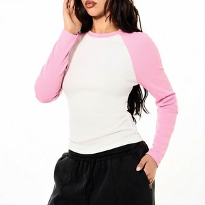 Camiseta de Manga Corta para Mujer, Estilo Chica Moderna, Raglán, Vintage, Streetwear Americano, con Logo, Verano, 100% Algodón, Elástica, Corte Ajustado - Product Image 1