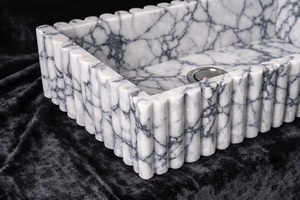 Lavabo de Mármol Calacatta Blanco de Lujo, Diseño Acanalado, Lavabo de Piedra para Baño, Lavabo de Encimera de Mármol Hecho a Mano - Product Image 3