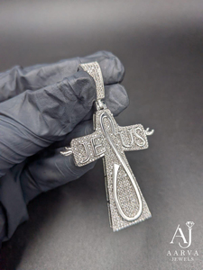 Pendentif Croix de Jésus Iced Out en Moissanite VVS, Breloque en Argent 925 Plaqué Rhodium, Bijou de Foi, Design Personnalisé - Product Image 6