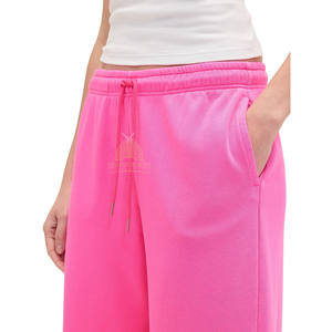 กางเกงวอร์มทรงขาบานสีชมพูสไตล์ฮิปฮอปสำหรับผู้หญิง พิมพ์โลโก้ได้ตามต้องการ ด้านหน้าเรียบ ผ้าฟลีซสำหรับฤดูหนาว ระบายอากาศได้ดี ผลิตจากผ้าฝ้ายออร์แกนิค 100% สำหรับเด็กผู้หญิง - Product Image 3