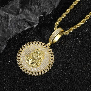 Splendid Gift - Pendentif Hip-Hop Personnalisé de Haute Qualité en Argent 925, entièrement serti de Moissanite, Collier Pendentif Jésus - Product Image 5
