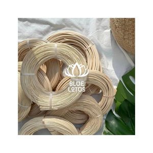 Juguetes de Animales de Madera Coloridos de Alta Calidad para Juego Imaginativo y Aprendizaje Temprano con Colores Brillantes y Material de Madera - Product Image 1