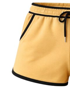 Shorts en molleton de coton personnalisés pour femme, jaune moutarde avec contraste noir, taille élastique, décontracté, été, sport, détente - Product Image 3