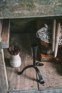 Ensemble de 3 porte-bougies en fer forgé avec pieds sculptés et design nordique minimaliste pour la décoration de table - Product Image 5