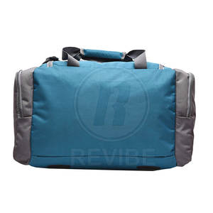 Sac de sport sur mesure REVIBE INDUSTRY de haute qualité en nylon/polyester, capacité 30-40L, best-seller, fabriqué au Pakistan - Product Image 2