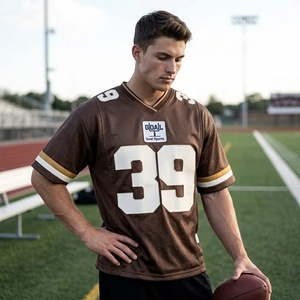 Maillot de football rétro surdimensionné personnalisé en maille, col en V, rayures marron et blanc, manches courtes, style vintage américain, t-shirt de sport pour homme - Product Image 4