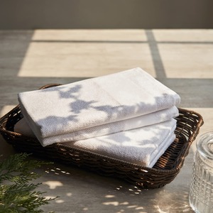 Toalla de Baño de Algodón 100% Puro de Alta Demanda, 550 GSM, Blanca, de Felpa, Suave, Gruesa, Duradera y Altamente Absorbente, Disponible para la Venta - Product Image 6