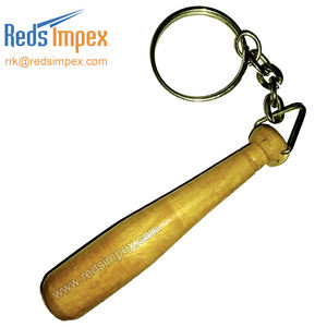 Llavero de Madera Personalizado con Forma de Bate de Béisbol, Llavero de Madera Dura Premium y Duradero, Ideal como Recuerdo Deportivo y Obsequio para Eventos - Product Image 3