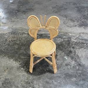 Silla Infantil de Ratán con Diseño de Mariposa - Product Image 1