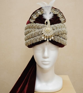 Turban de marié en velours bordeaux de créateur avec Kalgi Zardosi Paon Doré pour mariage Safa – Vente en gros - Product Image 2