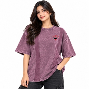 Camisetas urbanas casuales y elegantes para mujer, estilo oversized con lavado ácido, ideales para atuendos casuales diarios. - Product Image 1