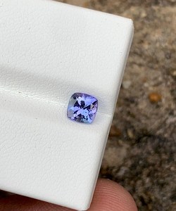 Pierre précieuse naturelle rare Tanzanite bleue taille coussin 2,00 carats pour la fabrication de bijoux en gros ZUBEDA GEMS JEWELRY (Tiers) - Product Image 2