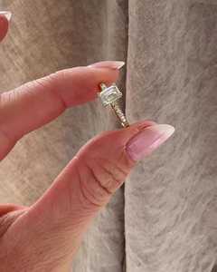แหวนเพชรหมั้นทรงกลมมรกต เพชรเลี้ยงในห้องปฏิบัติการ ทองคำแท้ 14k 18k แบบหนามเตยครึ่งวง แหวนแต่งงาน ของขวัญสำหรับผู้หญิง ขายส่ง - Product Image 5