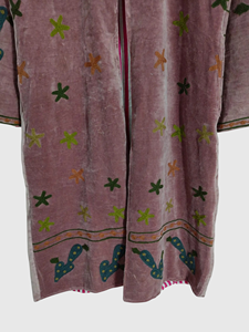 Manteau en velours rose brodé, manches longues, col roulé, style Prairie Chic, grande taille, veste longue en polaire pour femme, broderie main motif amour - Product Image 4