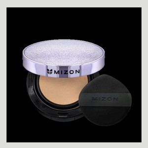 Base de maquillaje Dewy Foundation Mizon, cosmética coreana K-Beauty, vegana, con colágeno, formato cushion, 23 horas de duración, hecha en Corea, para todo tipo de piel. - Product Image 3