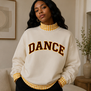 Sudadera Oversize de Cuello Alto para Mujer con Logotipo Personalizado Bordado, Detalle a Cuadros en Cuello y Puños, Forro Polar Cálido - Product Image 3